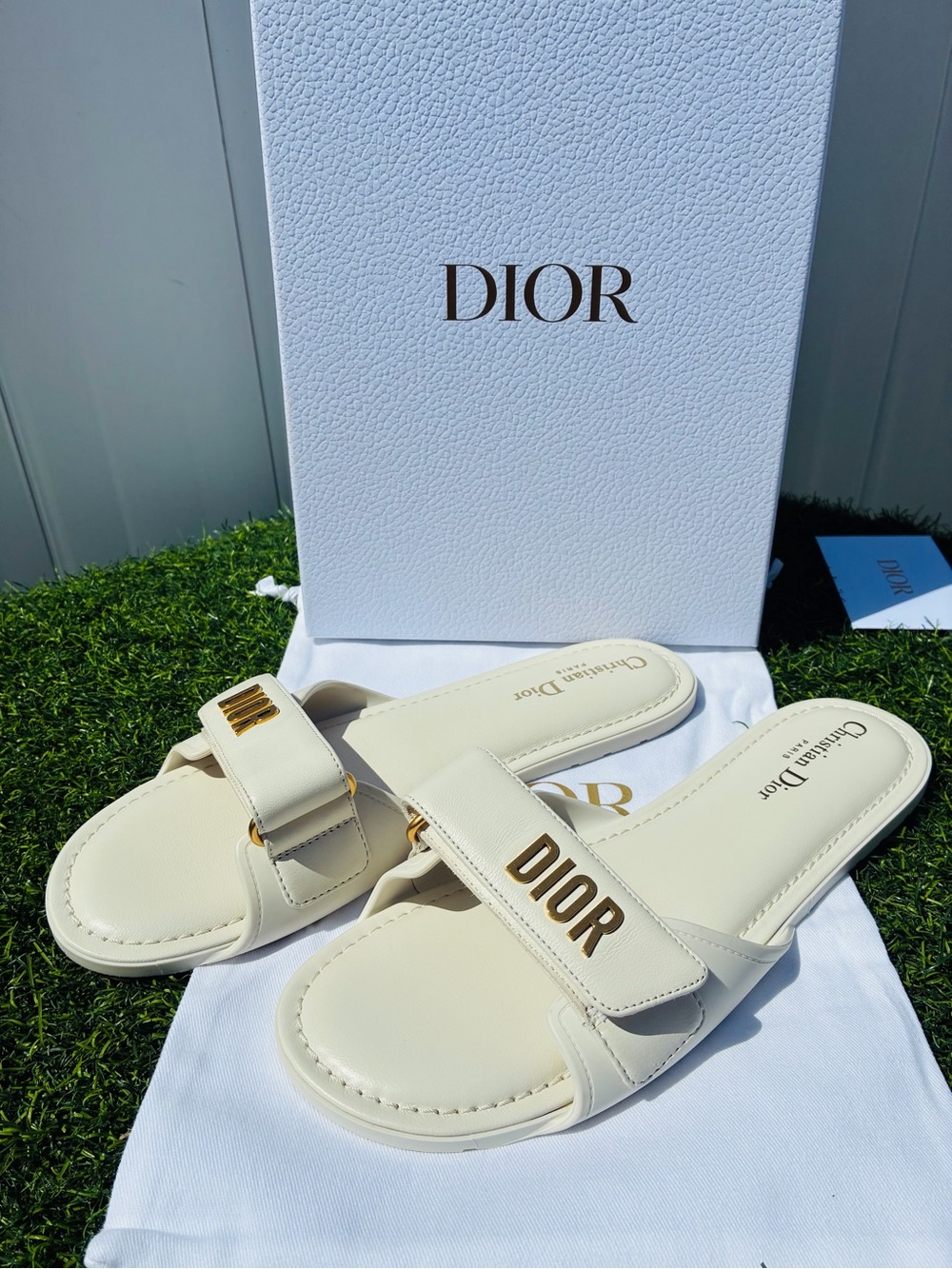 DIOR DIORACT OFF-WHITE LAMB LEATHER SLIDE FLAT SANDALS GOLD LOGO SZ 40 NEW - Picture 7 of 16